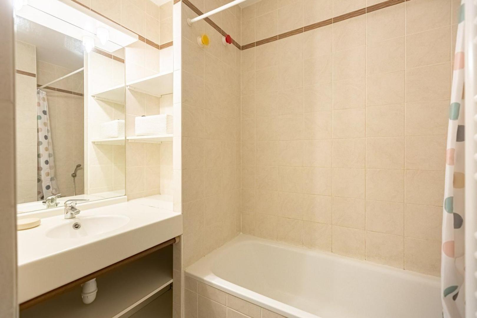 Apartamento GuestReady - Cours du Médoc's flat Burdeos Exterior foto