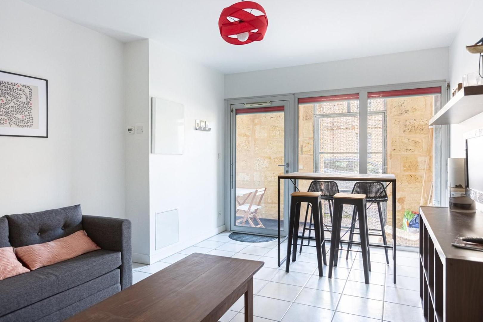 Apartamento GuestReady - Cours du Médoc's flat Burdeos Exterior foto